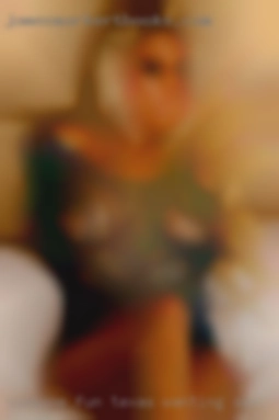 Someone fun and Texas wanting sex discreet.